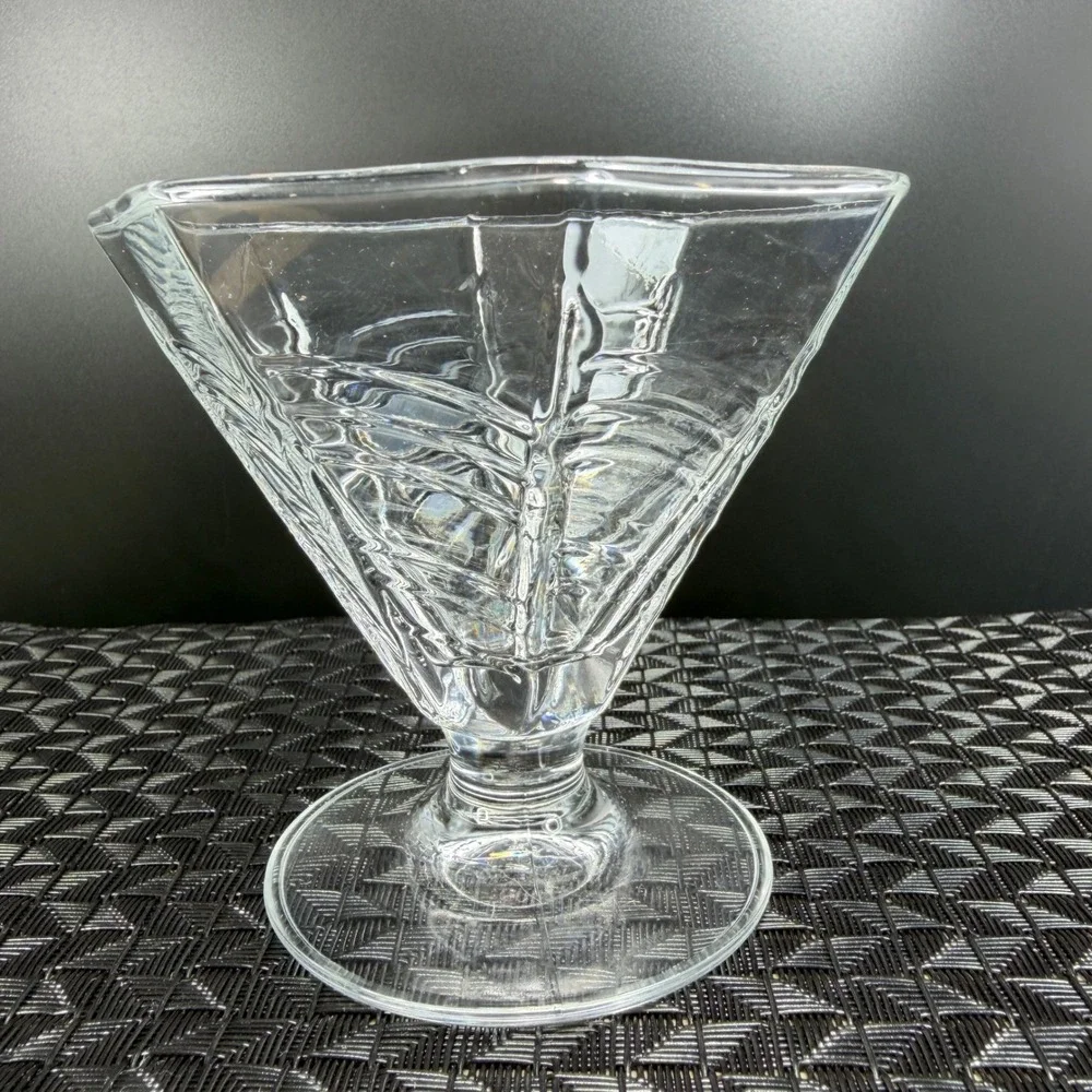 Dansk Summerhouse Clear Glass Footed Dessert Bowls Art Deco Hexagonal Set of 2‎